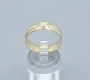 (MA5) Men's 14K Yellow Gold Wedding Band 4.5 Grams Size 8.5 - Picture 1 of 3