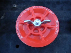 Oatey 33403 Plastic Plug with Galvanized screw and wing nut 4-Inch - Picture 1 of 2