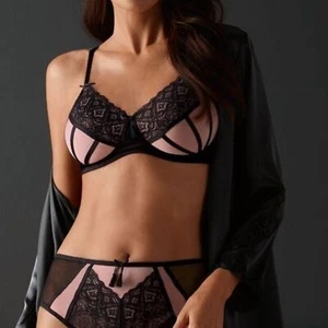NWT Amoena Candice Padded Non Wire Bra Lace 34D Powder Rose Black France - Picture 1 of 3
