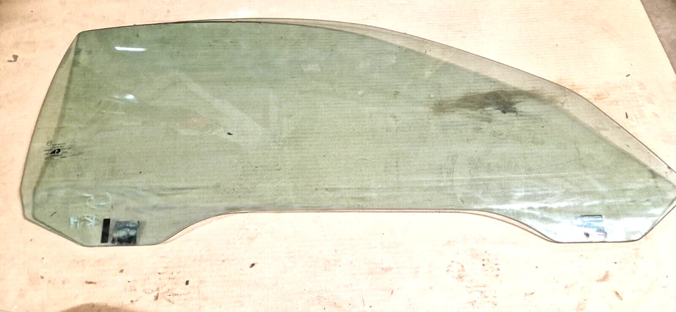 Chevrolet Corvette C5 1997-2004 delantero derecho pasajero puerta lateral ventana vidrio Foto 1 de 4