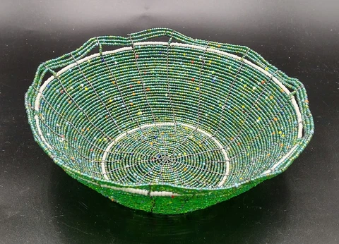 AFRICAN MAASAI KENYA HAND MADE GREEN SEED BEAD & WIRE WOVEN BASKET 8" Cover