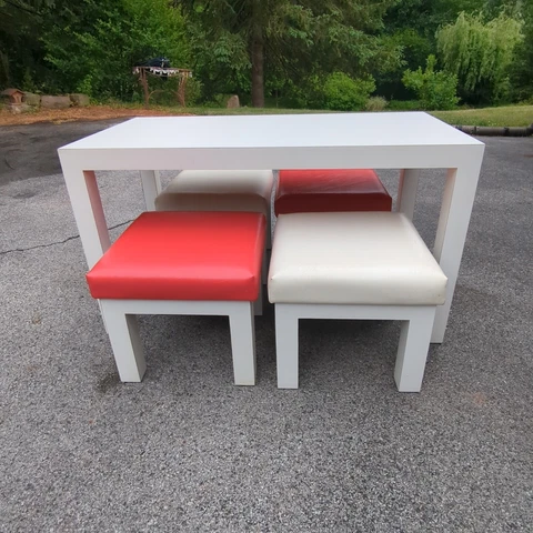 1980s Vintage Postmodern Laminate Parsons Table w/ 4 Upholstered Stools Cover