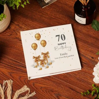 Álbum de fotos personalizado 70 cumpleaños regalo con regalos UV-985 Foto 1 de 2