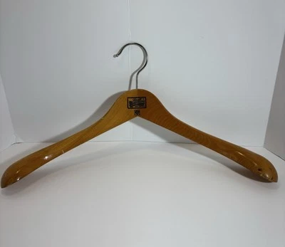 C Birnbaum Ltd. 复古木制 Fitwell 服装西装外套衣架西德 J6 — 第 1/4 张图片