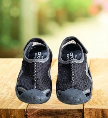 Sandalia Baby Swiftwater Crocs EE. UU. Talla 7 Cierre Golpe Puntera Pescador Agua Seguro Zapatos Foto 1 de 4