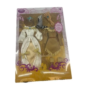 Disney Classic Puppenschrank und Freunde Set Pocahontas - Bild 1 von 8
