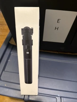 BZE camera stand, Long Extendable Stick, Phone selfie stick - Image 1 of 4