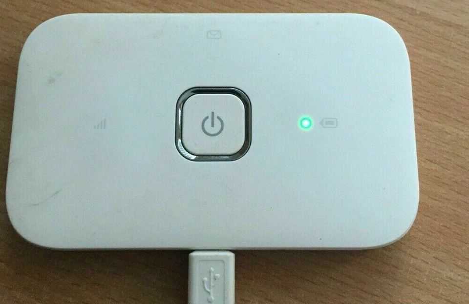 Unlocked R216 E5573 4G LTE mobile broadband Wi-Fi router Fast Post - Image 1 of 1