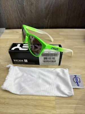 Gafas de sol Oakley FROGSKINS verde desvanecido con Prizm Daily polarizadas OO9013-99 Foto 1 de 4