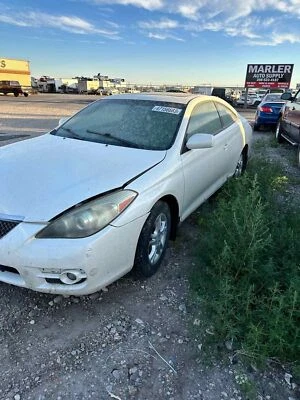 Pinza de freno de disco trasera derecha usada se adapta a: Toyota Solara 2008 trasera América del Norte b Foto 1 de 4