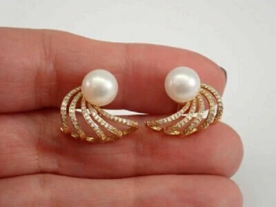 Pendientes de mujer estilo escalador de perlas blancas de corte redondo de 1,50 quilates acabado en oro amarillo de 14 quilates Foto 1 de 4