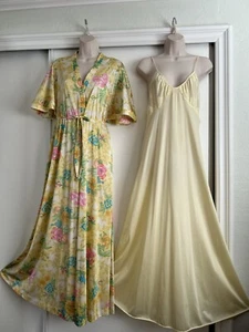 Vintage Vanity Fair Long  Robe & Nightgown to Match -Nylon- 34” Bust - Picture 1 of 11