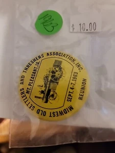 MIDWEST OLD SETTLERS & THRESHERS ASSN Reunion 1963 Mt. Pleasant, Iowa Pin Button - Picture 1 of 2