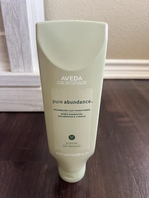AVEDA Pure Abundance Volumizing Clay Conditioner 16.9 Fl / 500ml - Image 1 of 2
