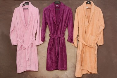 Albornoces embriagados de lujo personalizados doblar/melocotón/púrpura o rosa claro Foto 1 de 4