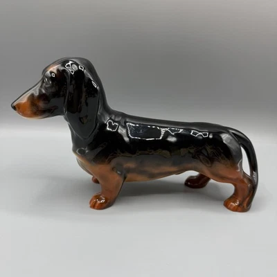 Beswick Dachshund Dog Ornament Ceramic Figurine Black & Tan 9" Length Large - Image 1 of 4