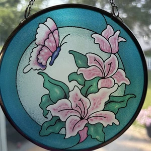 Vintage Stained Glass Suncatcher Pink Butterfly & Lilly Round 5” - Picture 1 of 6