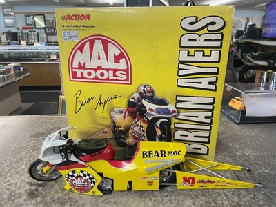 Brand New - Action Brian Ayers Mac Tools 2000 Pro Stock Bike 1:9 - Image 1 of 4