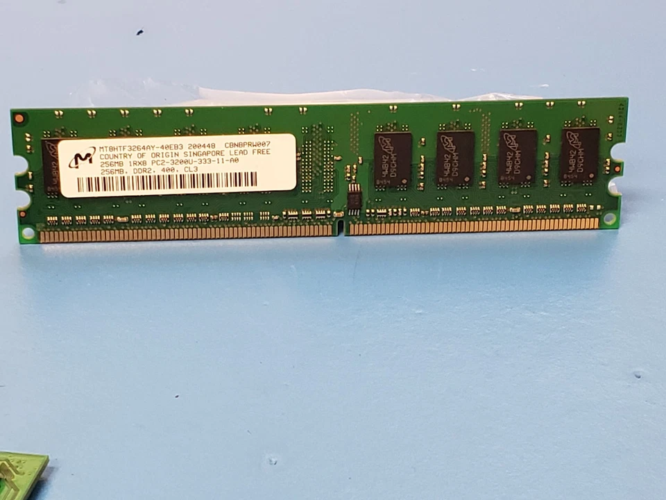 Micron MT4HTF3264AY-40EB3 DDR2-400 256MB 1Rx8 PC2-3200U-333-12-A0 CL3 Memory - Image 1 of 1