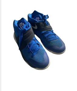 Nike Kyrie 2 "Brotherhood" 826673-444, taglia USA 6,5 anni - Foto 1 di 14