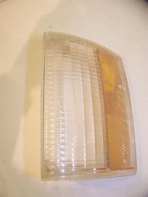 1974 FORD LTD WAGON FRONT TURN SIGNAL LENS CORNERING LIGHT OEM LH - Image 1 of 4