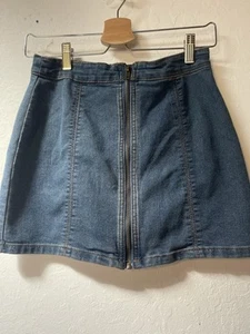 Forever 21 Women’s Small Zip-Front Stretch Denim Jean Skirt Medium Wash VGU - Picture 1 of 3