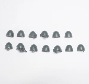 Almohadillas de hombro Warhammer 40K Space Wolves Grey Hunters x 13 [Bits] - Imagen 1 de 2