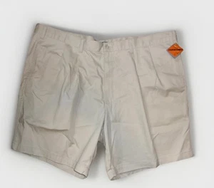 Men's Dockers Stain Defender Tan Shorts NWT ~ Size 44 - 7" Inseam 100% Cotton - Picture 1 of 6