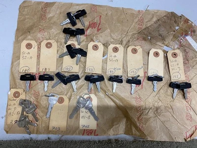 LOTE DE LLAVES KAWASAKI NOS 1972-73 S1 S2 H1 -B/D H2 Foto 1 de 4