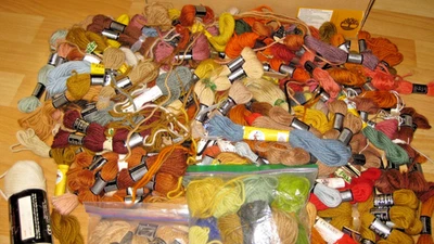 DMC Laine Colbert Laine Tapisserie Tapestry Wool Yarn Lot s of  Skeins Vintage - Image 1 of 4