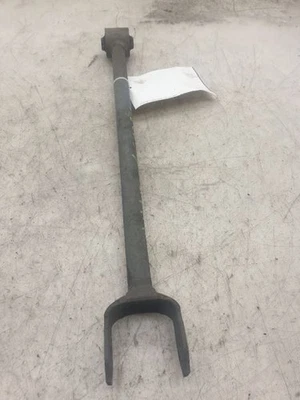 04-08 TOYOTA SOLARA LADO CONDUCTOR TRASERO CONTROL INFERIOR BRAZO ARRASTRE MONTAJE  Foto 1 de 4