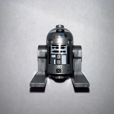 LEGO Star Wars Astromech Droid R2-Q2 Minifigure SW0303 from set 7915 - Image 1 of 2
