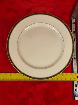 Plato de cena Bernardaud Limoges Francia Antinea antracita porcelana de hueso fino Foto 1 de 3
