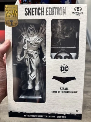 Figura de acción Batman: La maldición del caballero blanco - Edición boceto Azrael escala 7" Foto 1 de 3