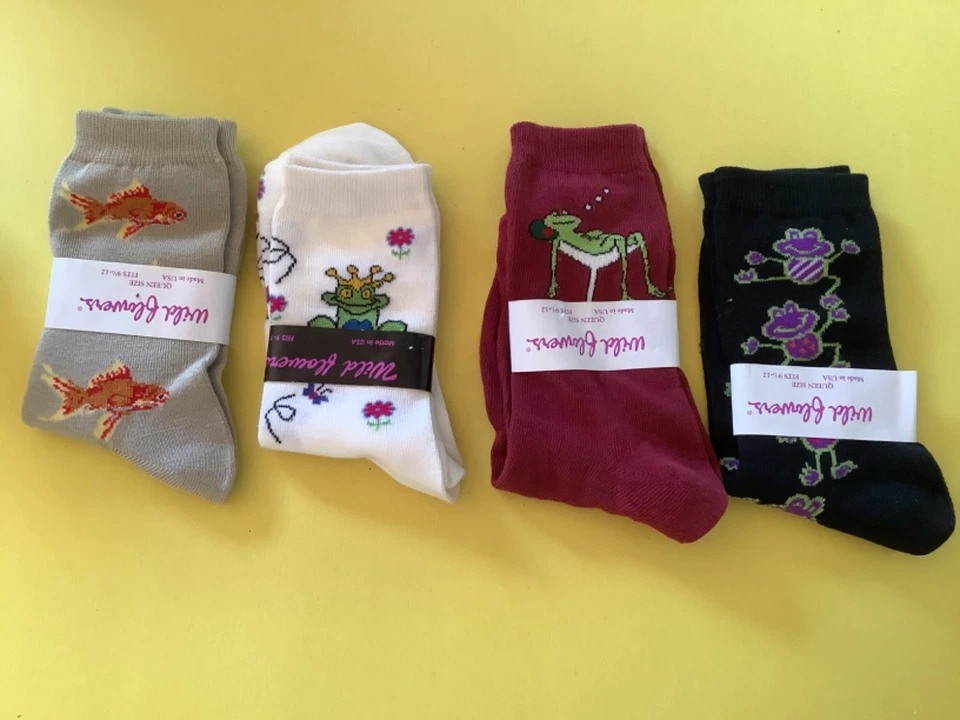 4 PAIRS WOMEN’S QUEEN SIZE NOVELTY SOCKS * NWL* FROGS/FISH* BLACK/ GREEN/BEIGE - Image 1 of 1