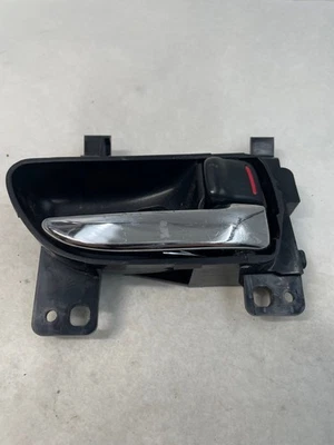 Manija de puerta interior delantera derecha cromada Subaru Outback 2010-2014 OEM Foto 1 de 3