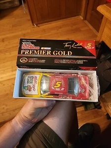 1/24 1996 Racing Champions Premier Gold 1/24 Terry Labonte #5 Champion 1 of 2000 - Picture 1 of 7