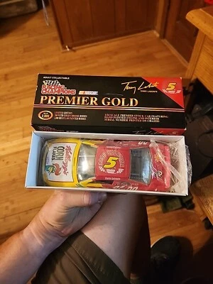 1/24 1996 Racing Champions Premier Gold 1/24 Terry Labonte #5 Champion 1 of 2000 - Image 1 of 4