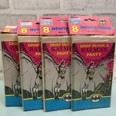 De colección 1991 Único DC Comics Batman Returns Niños Fiesta Invitaciones (4) Paquete Nuevo en Paquete Foto 1 de 4
