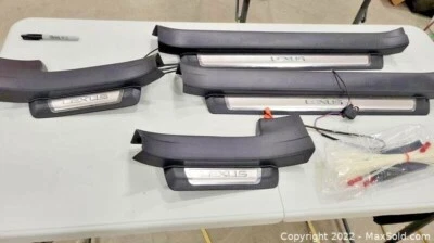 Juego de 4 alféizares de puerta iluminados de fábrica Lexus 2011-2017 CT200H Foto 1 de 4