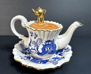 Beautiful Cardew Blue Willow Teacup Shaped Teapot With Saucer - Picture 1 of 17
