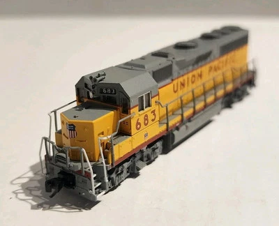 Atlas N Scale GP-40 Diesel Locomotive Union Pacific #683 - Image 1 of 4