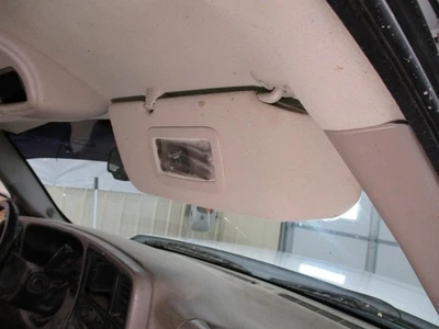 Used Right Sun Visor fits: 2006 Chevrolet Silverado 1500 pickup classic style cr — 第 1/4 张图片