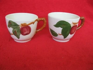 C-55 dos tazas de café/té de diseño de manzana franciscano de China - Imagen 1 de 2