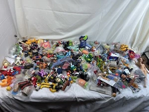 Riesiges Konvolut Vintage Spielzeug meist McDonalds Happy Meal Kinderspielzeug teils neu - Bild 1 von 16