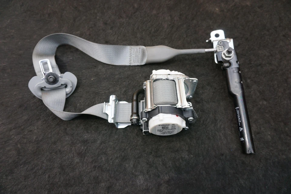 Retractor de cinturón de seguridad delantero derecho LC5BS612D64 Lincoln Aviator Reserve U611 2020-23 Foto 1 de 4