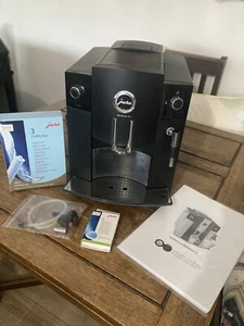 Jura Impressa C5 Kaffeemaschine Espressomaschine schwarz - Bild 1 von 8