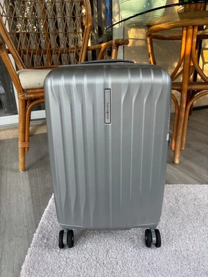 NEW Samsonite Uplift HS 22" Carry-on Spinner Color: Silver - Image 1 of 4