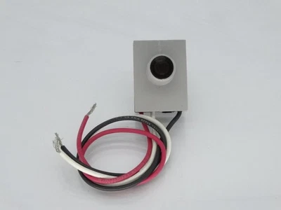 INTERMATIC K4023 SENSOR USED - Image 1 of 3