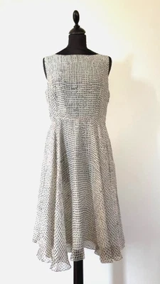 Vestido Les Copains Usado - Talla 44 Italiano - Hecho en Italia Foto 1 de 4